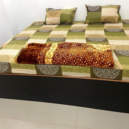 Garuda Guest House Варанаси Екстериор снимка