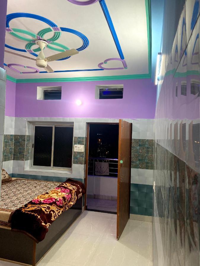 Garuda Guest House Варанаси Екстериор снимка