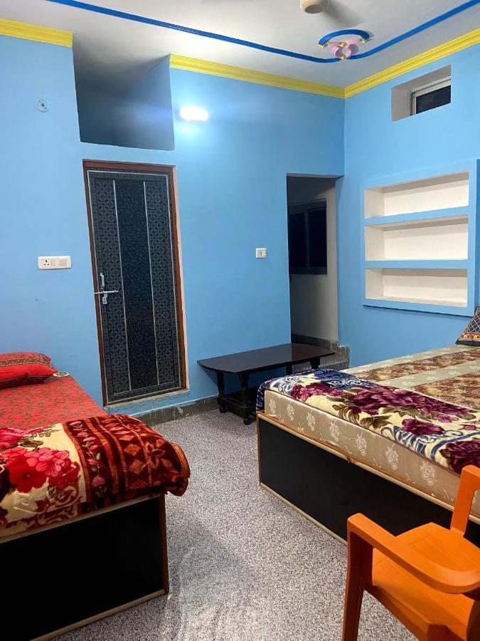 Garuda Guest House Варанаси Екстериор снимка
