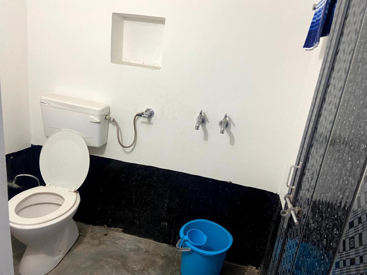 Garuda Guest House Варанаси Екстериор снимка